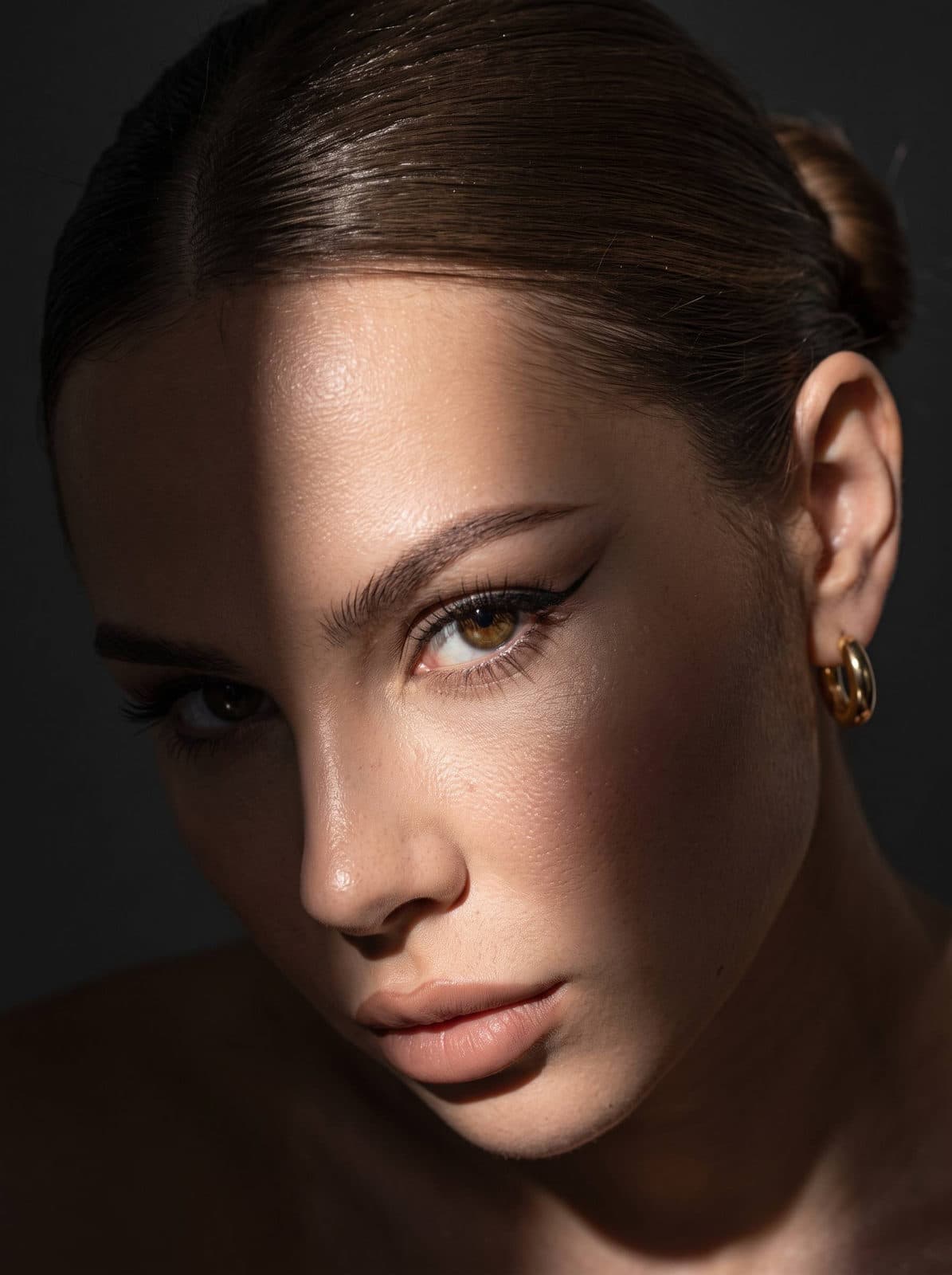 Chiaroscuro Winged Eyeliner