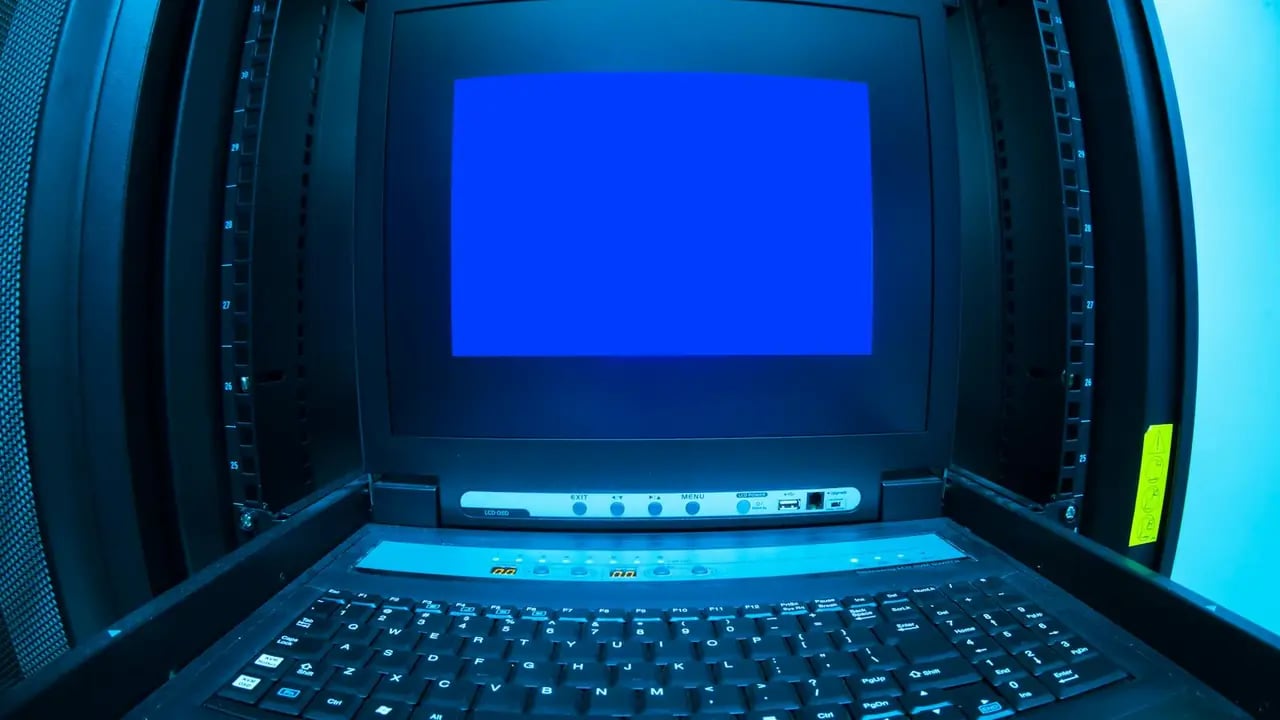 Env Doctor: Diagnóstico de Problemas de Entorno con Habilidades de Agentes AI