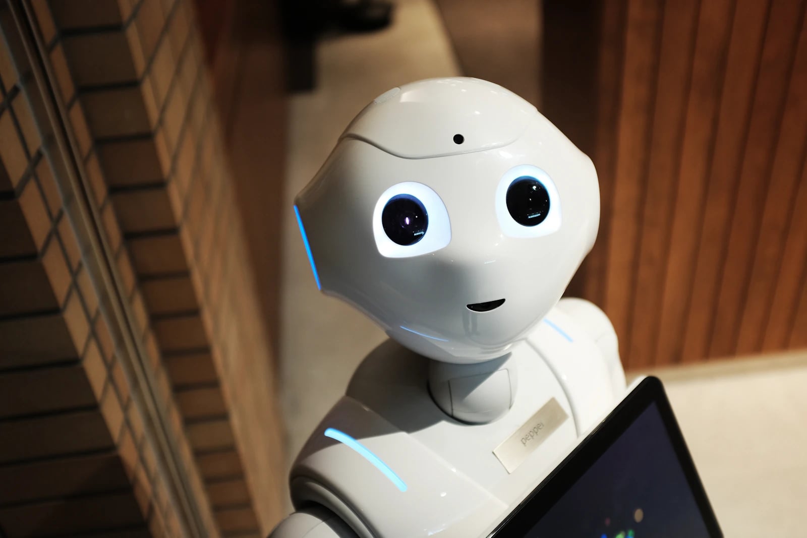 FLUX vs Midjourney vs DALL-E 3 - Qual Gerador de Imagens AI Ganha em 2026?